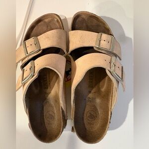 Birkenstock. Side 39. Pink. Used as pictured.